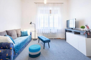 Historic Grace, Classical Apartment at Corvin